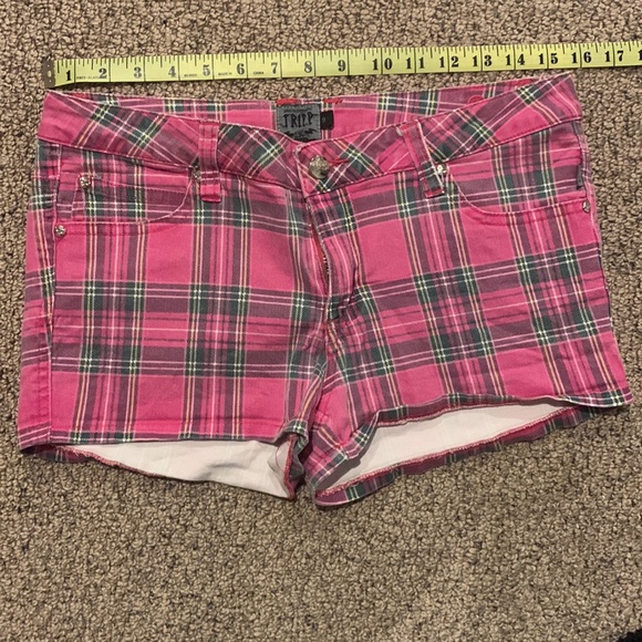 Tripp NYC pink plaid shorts - Picture 4 of 5